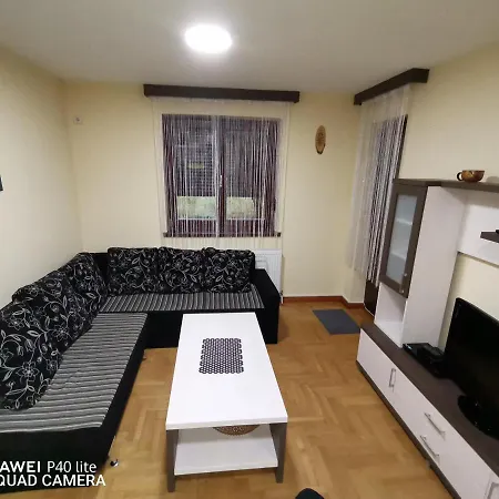 Svila アパート *